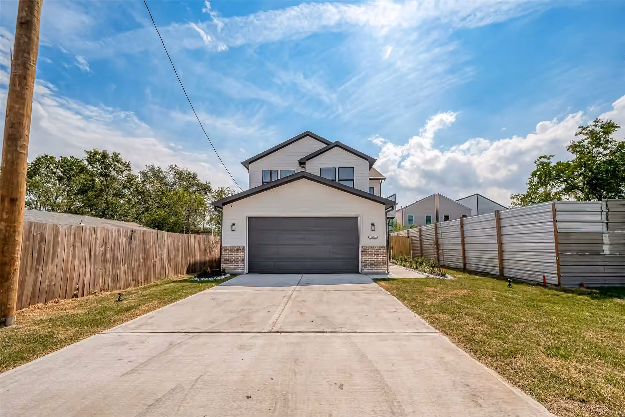 Photo 6 of 8128 Chateau Street, Houston, TX