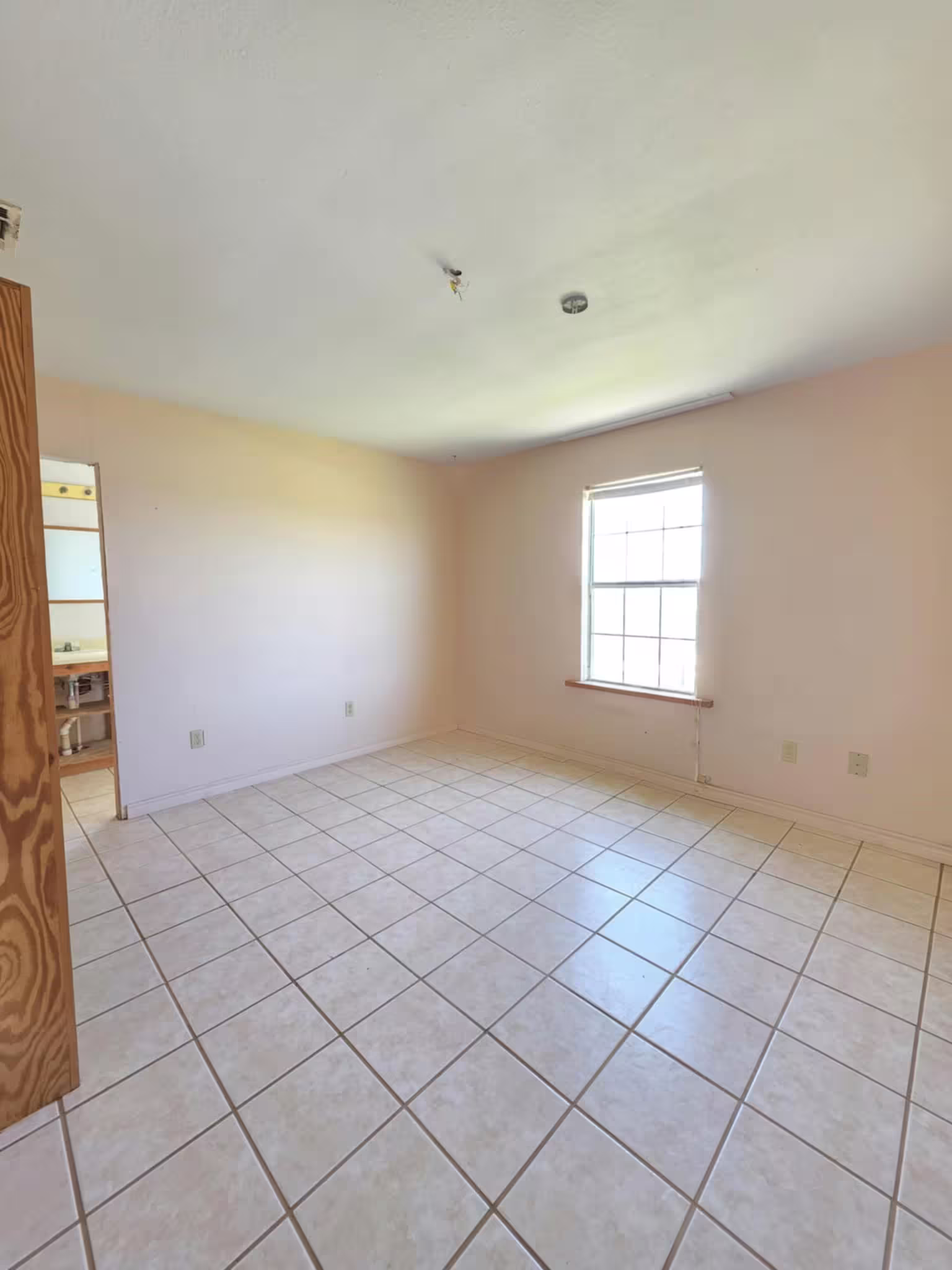 Photo 4 of 900 Mariner Street, Sargent, TX