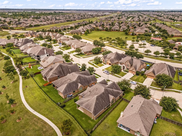 Photo 3 of 4410 Cobalt Cross Street, Katy, TX