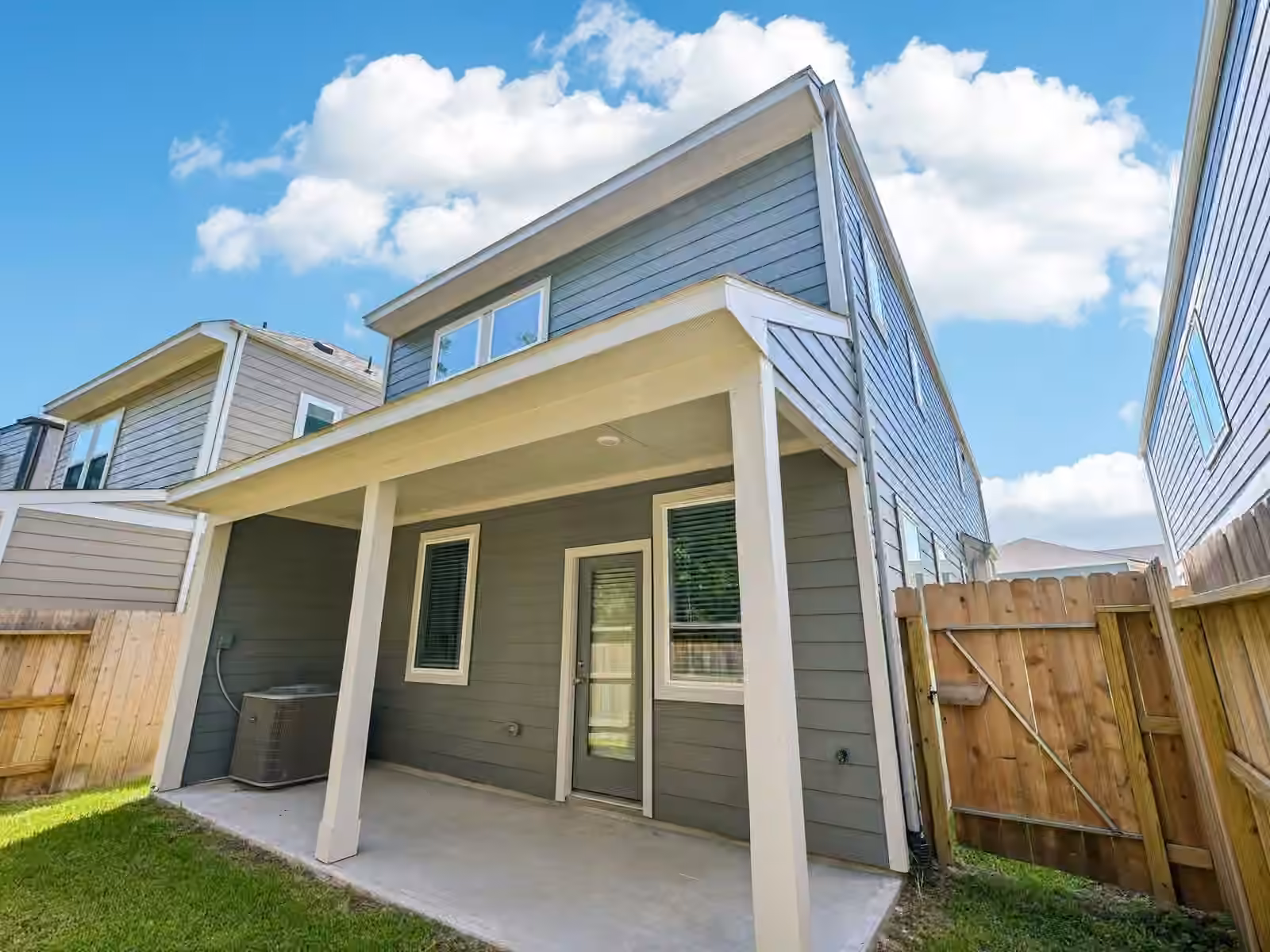 Photo 2 of 19907 Emerald Bend Way, Atascocita, TX