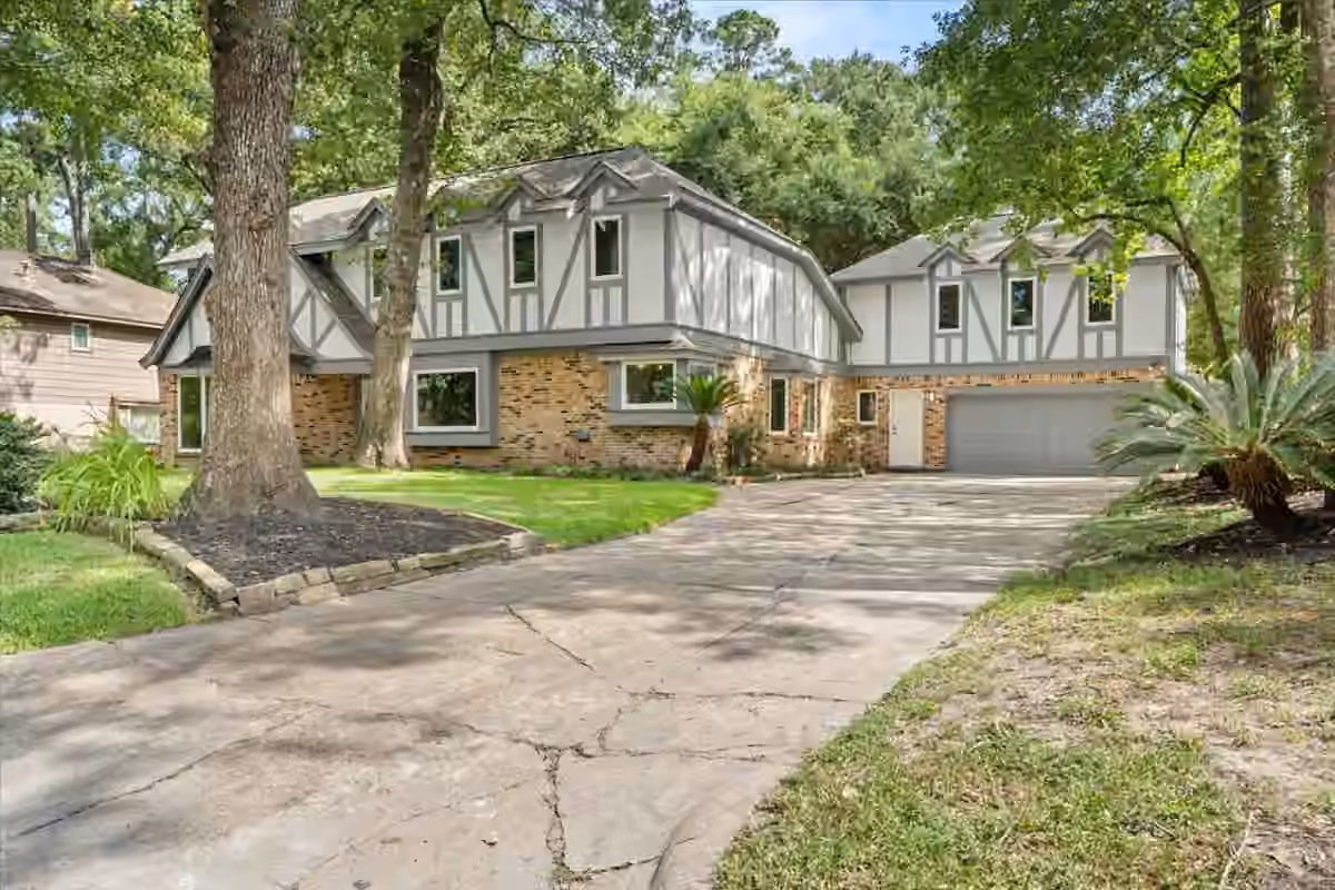 Photo 2 of 2106 Thousand Pines Drive, Houston, TX
