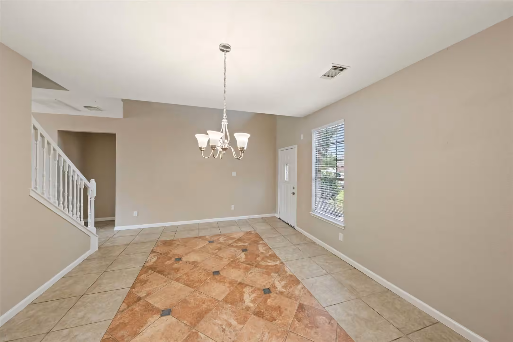 Photo 7 of 16306 Autumn Leigh Drive, Houston, TX