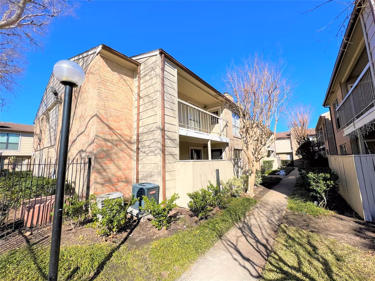 Photo of 2120 Wilcrest Drive 121, Houston, TX