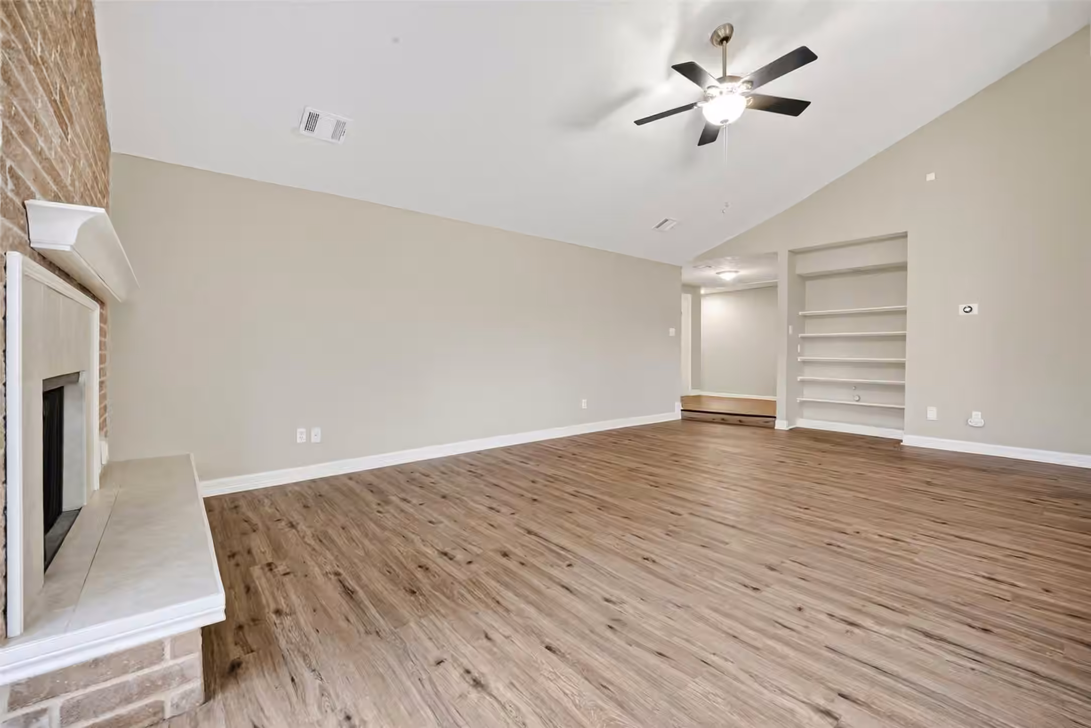 Photo 7 of 6122 Sanford Road, Houston, TX