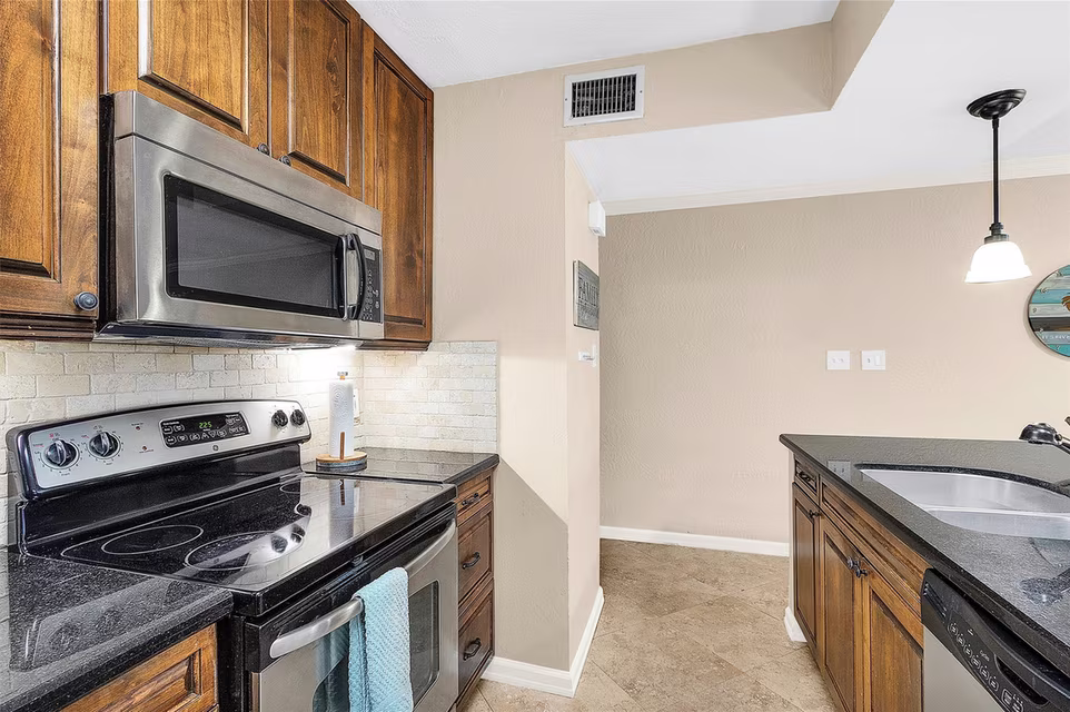 Photo 6 of 12500 Melville Drive 138D, Montgomery, TX