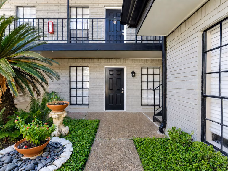 Photo 2 of 3402 Garrott Street 1, Houston, TX