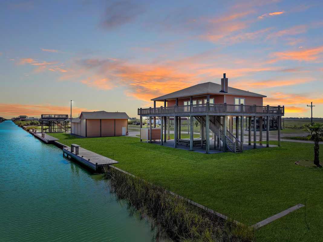 Photo of 1332 Van Sant, Gilchrist, TX 77617