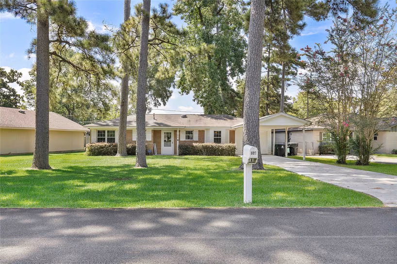 Photo of 326 Broad Ripple Drive, Houston, TX