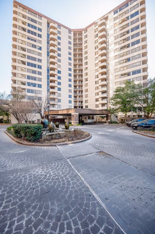 Photo 2 of 3525 Sage Road 1612, Houston, TX