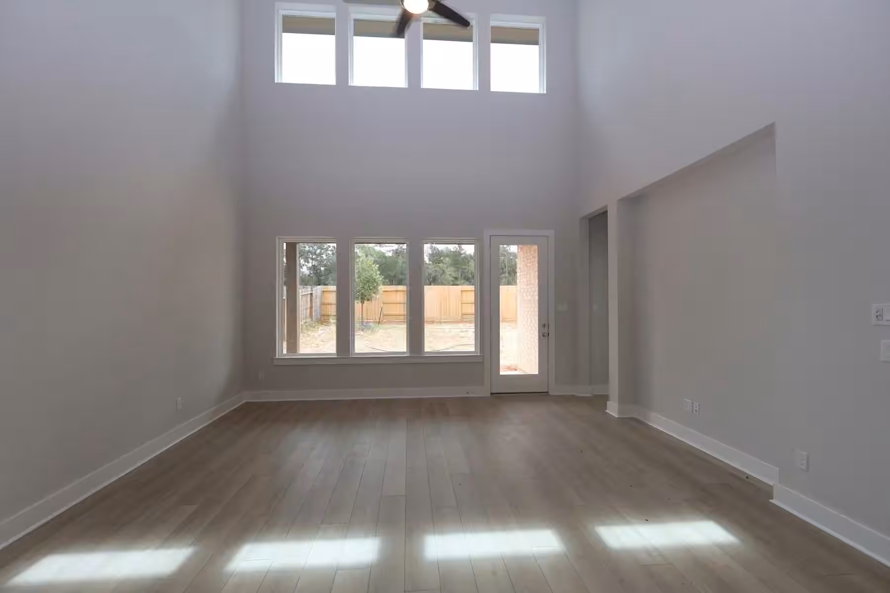 Photo 5 of 6909 Nubuck Drive, Montgomery, TX