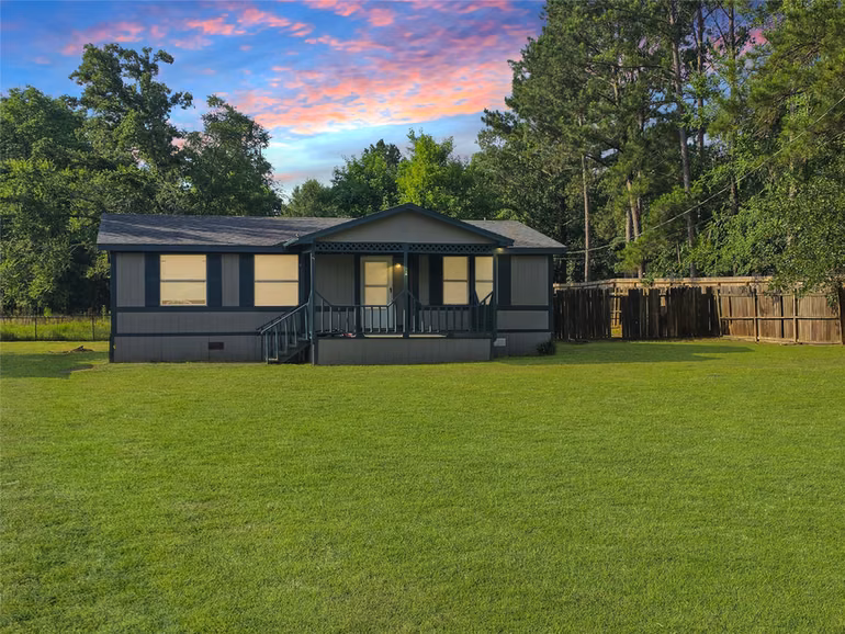 Photo of 8 Park Lane, Huntsville, TX
