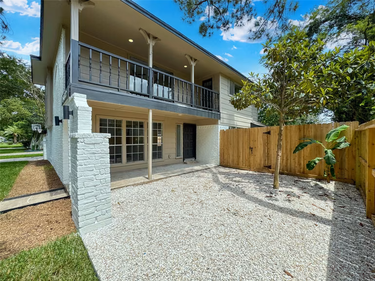 Photo 4 of 16422 Brambling Drive, Houston, TX