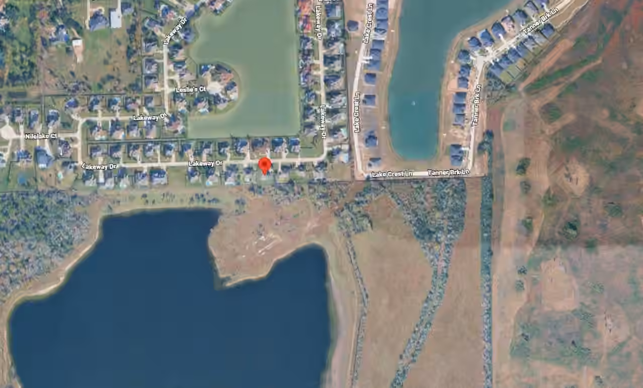Photo 2 of 2306 Lakeway Drive, Friendswood, TX
