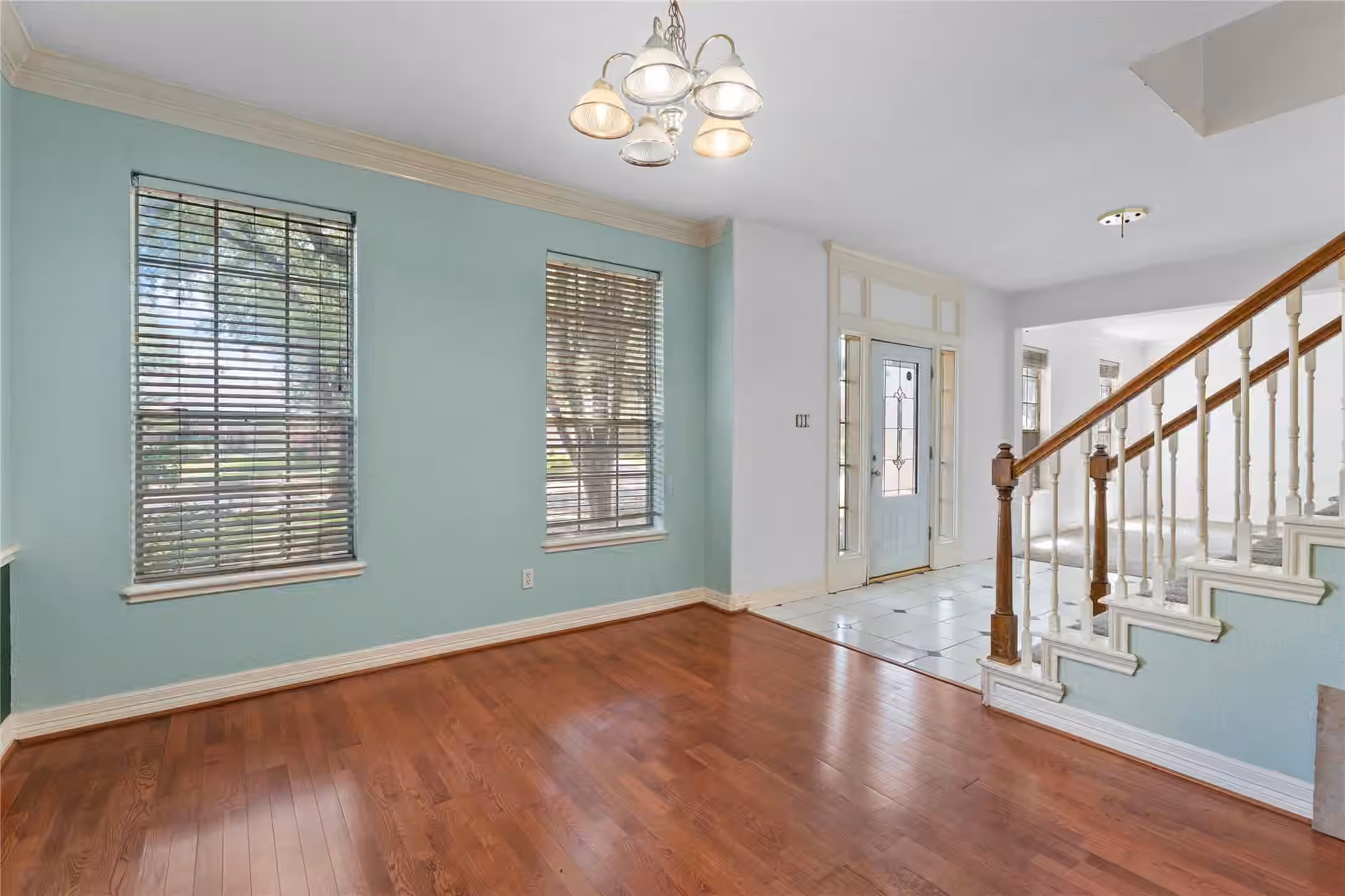 Photo 2 of 5819 Eldridge Glen Drive, Houston, TX