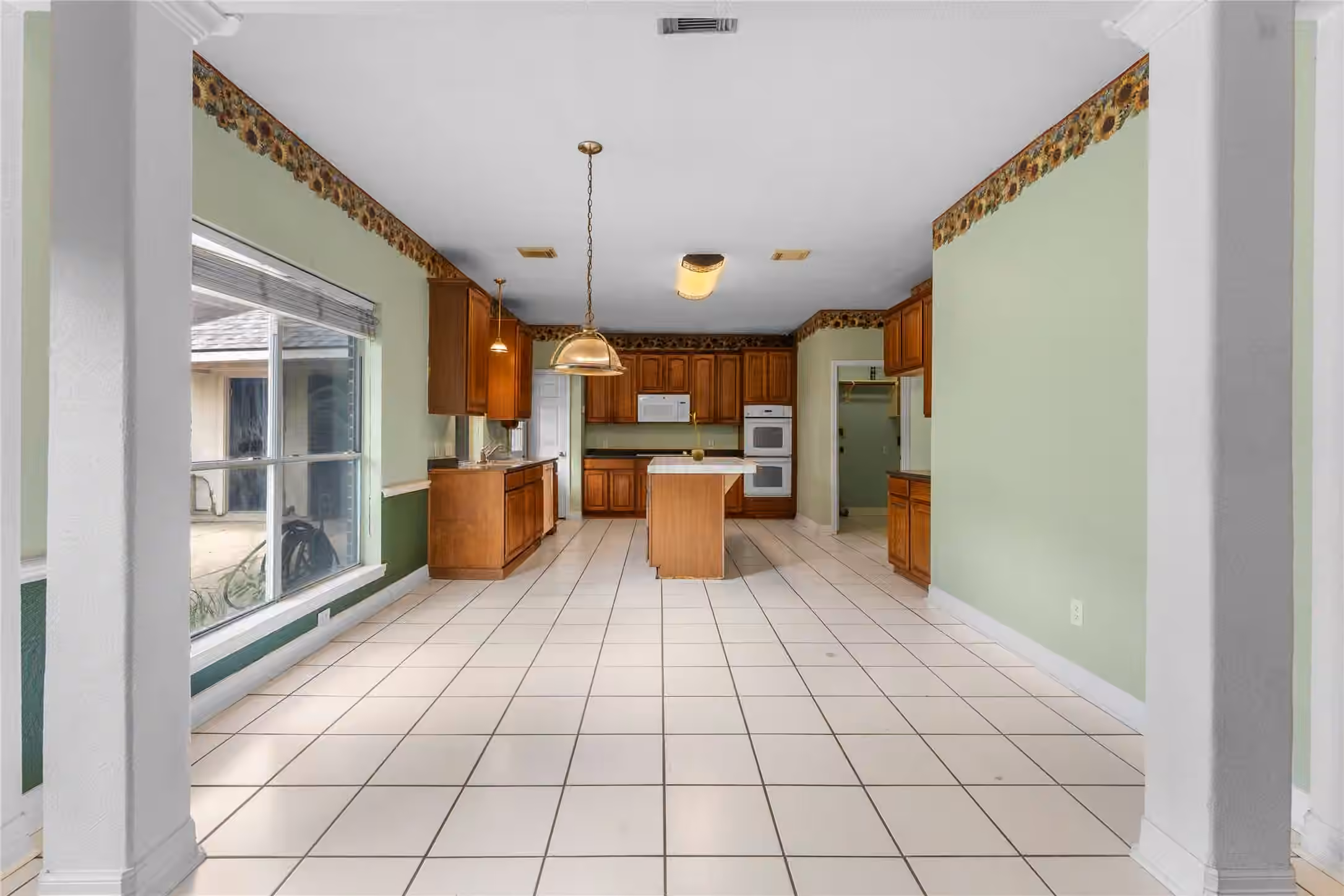 Photo 5 of 5819 Eldridge Glen Drive, Houston, TX