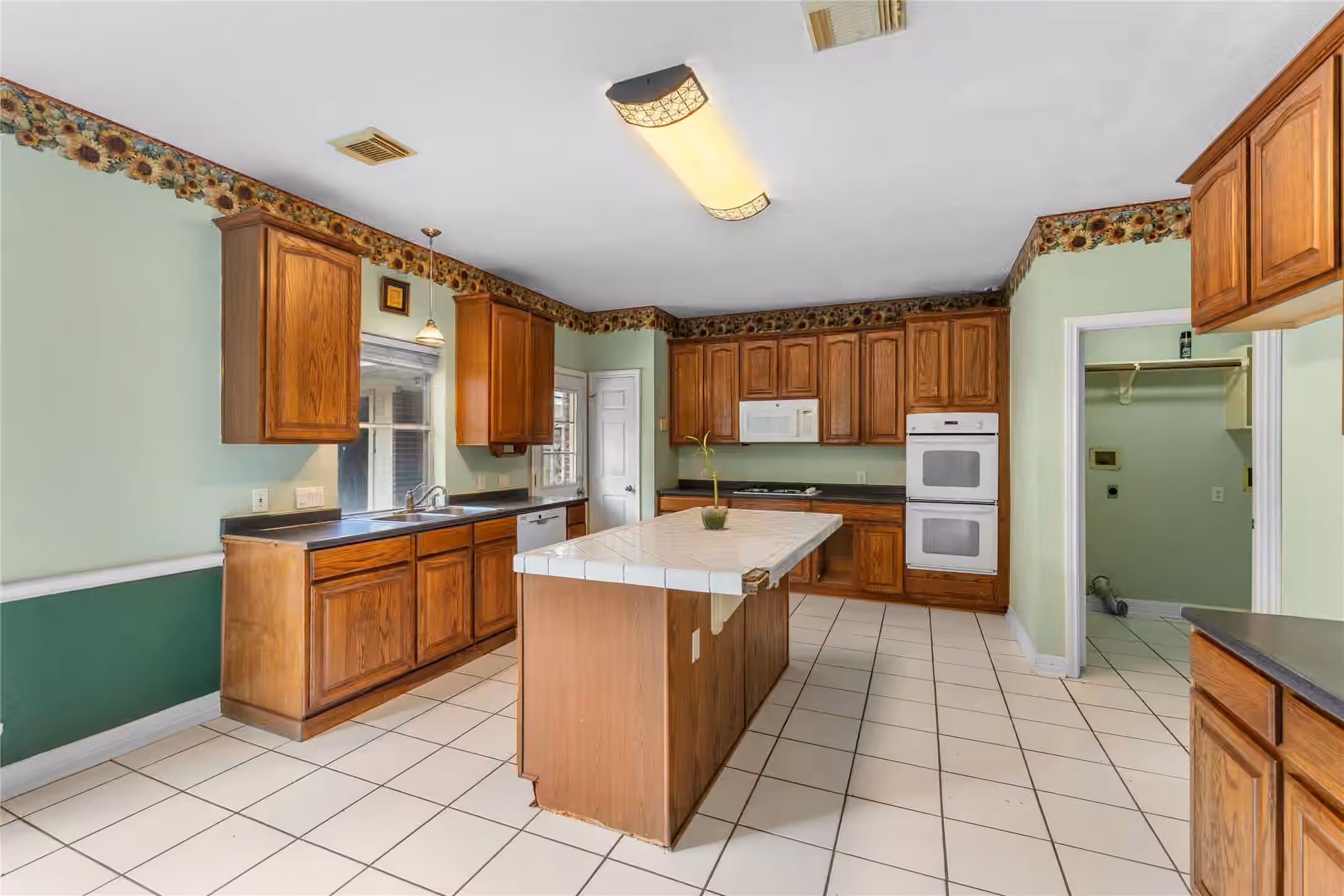 Photo 6 of 5819 Eldridge Glen Drive, Houston, TX