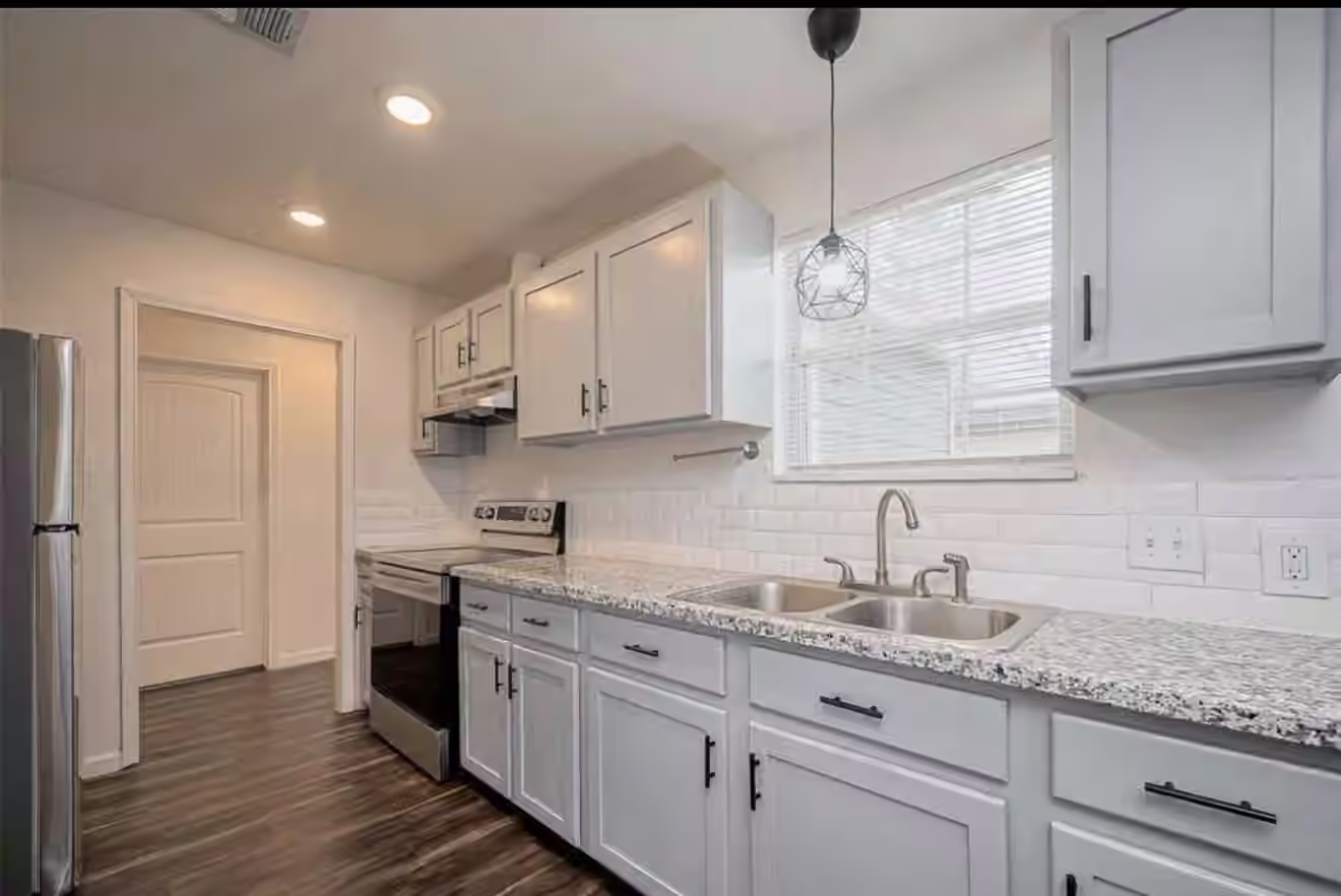 Photo 2 of 2604 Windsor Lane, Pasadena, TX