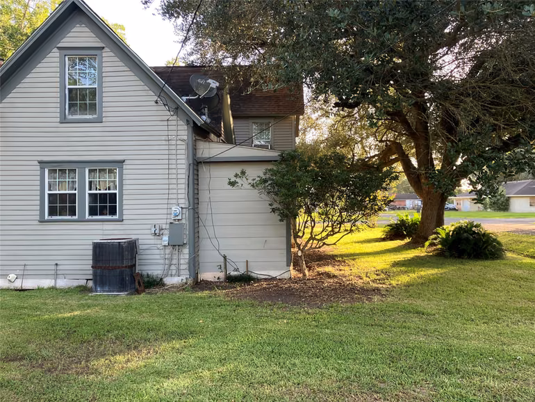 Photo 4 of 701 August Street, El Campo, TX