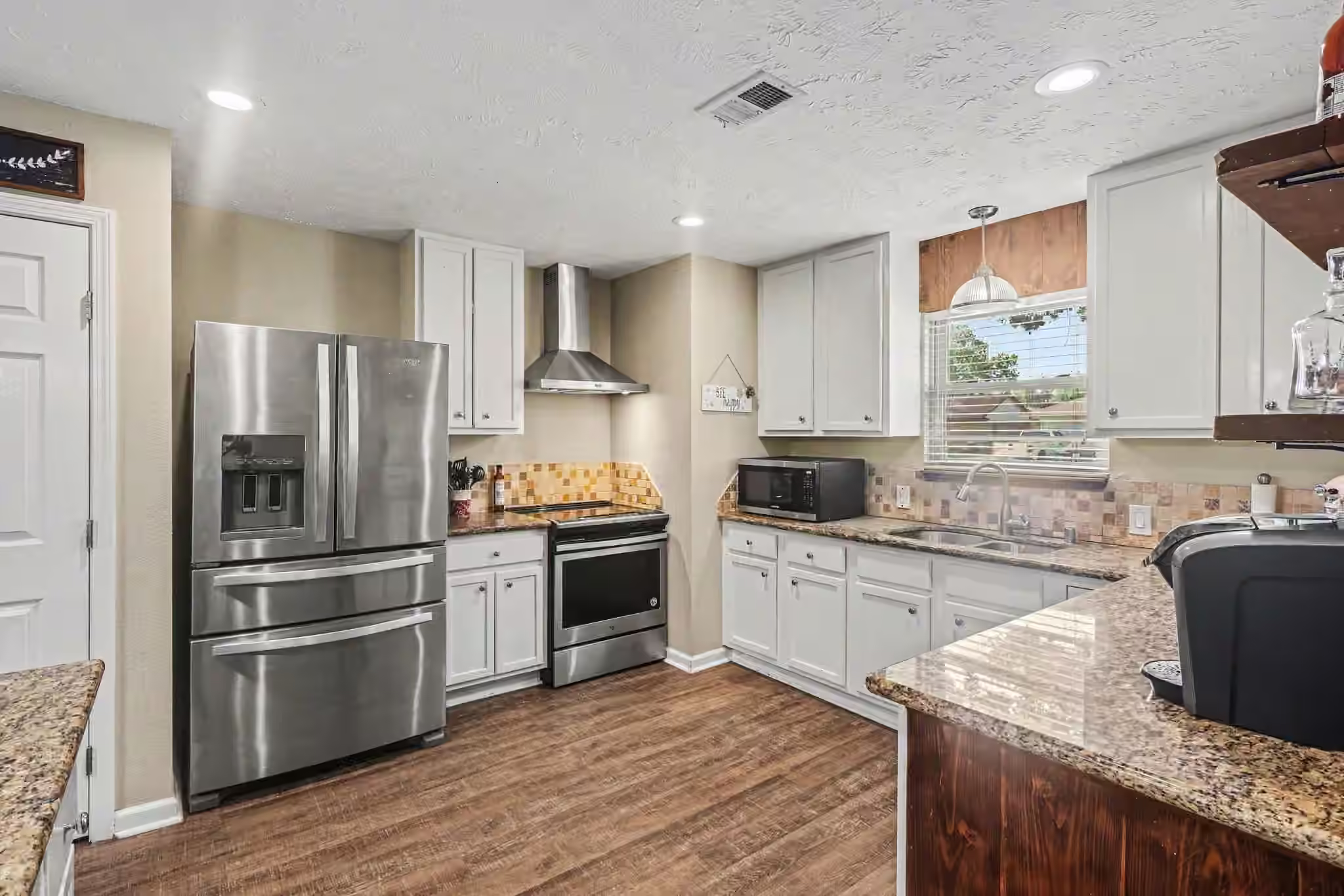 Photo of 9911 El Chaco Street, Baytown, TX