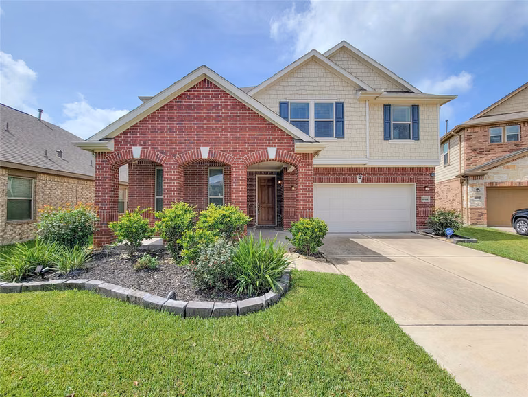 Photo of 14108 Wedgewood Lakes Court, Pearland, TX 77584