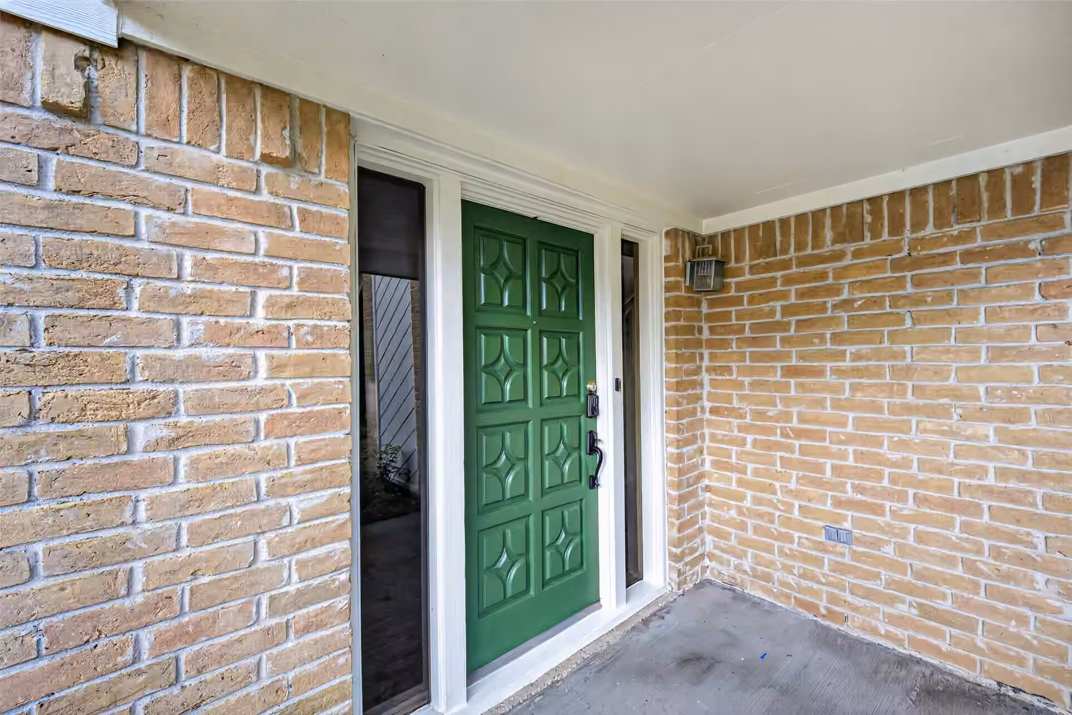 Photo 4 of 7111 Halfpenny Road, Houston, TX