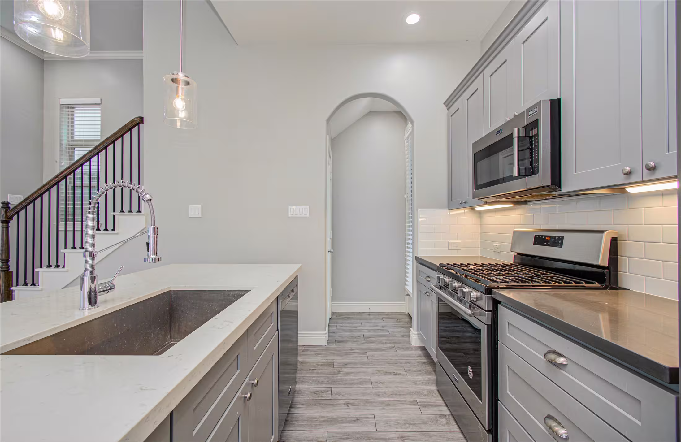 Photo 6 of 8903 Spring Knoll Forest Drive, Houston, TX