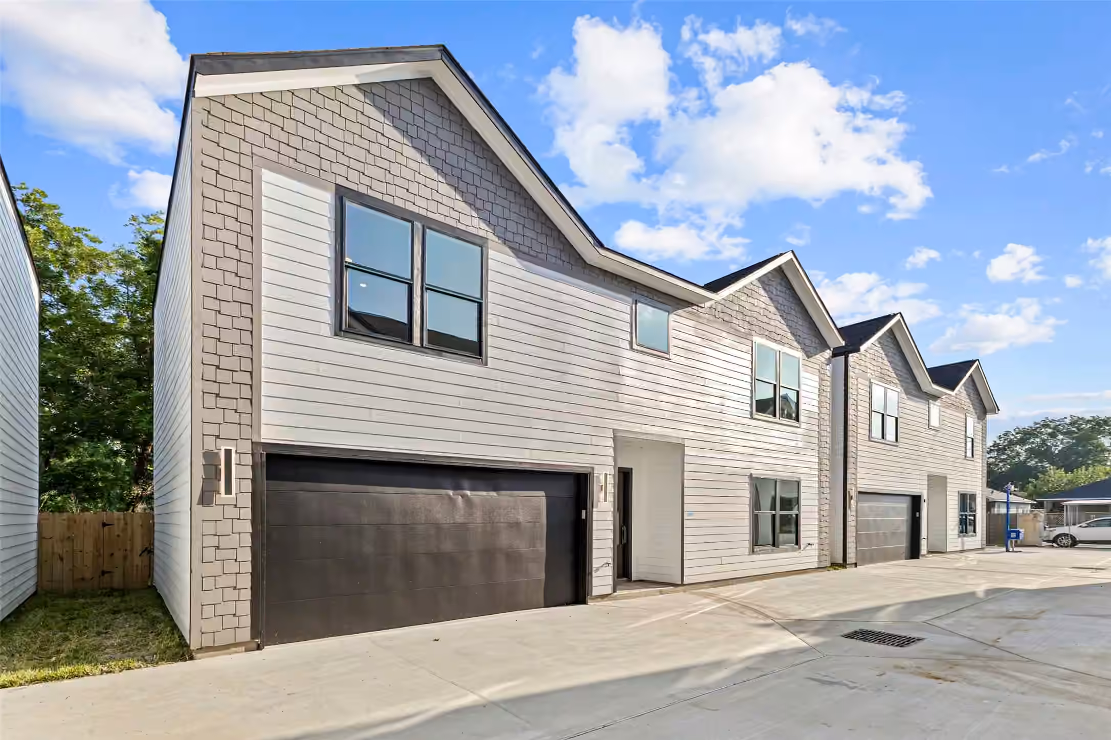 Photo 2 of 7544 Dyer Street, Houston, TX