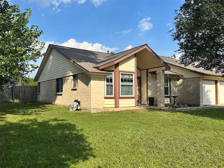 Photo 2 of 16314 N Cross Drive, Houston, TX