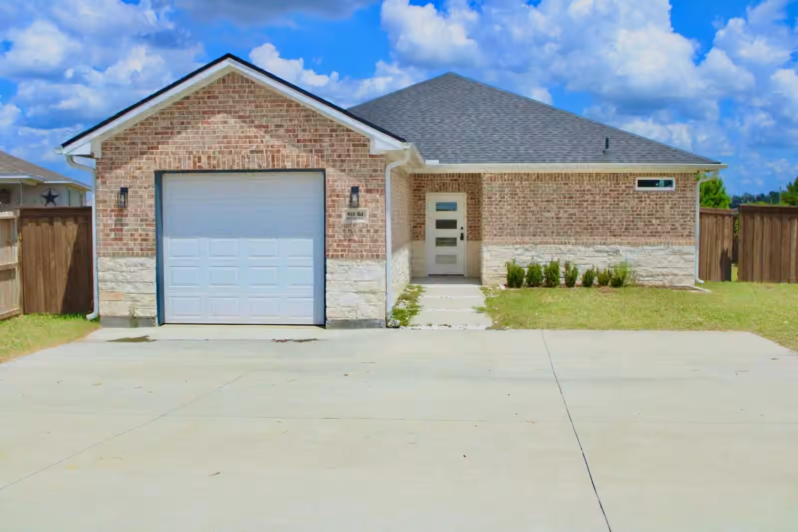 Photo 5 of 812 Road 57071, Cleveland, TX