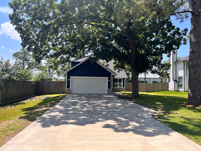Photo of 715 Seydler Street, East Bernard, TX