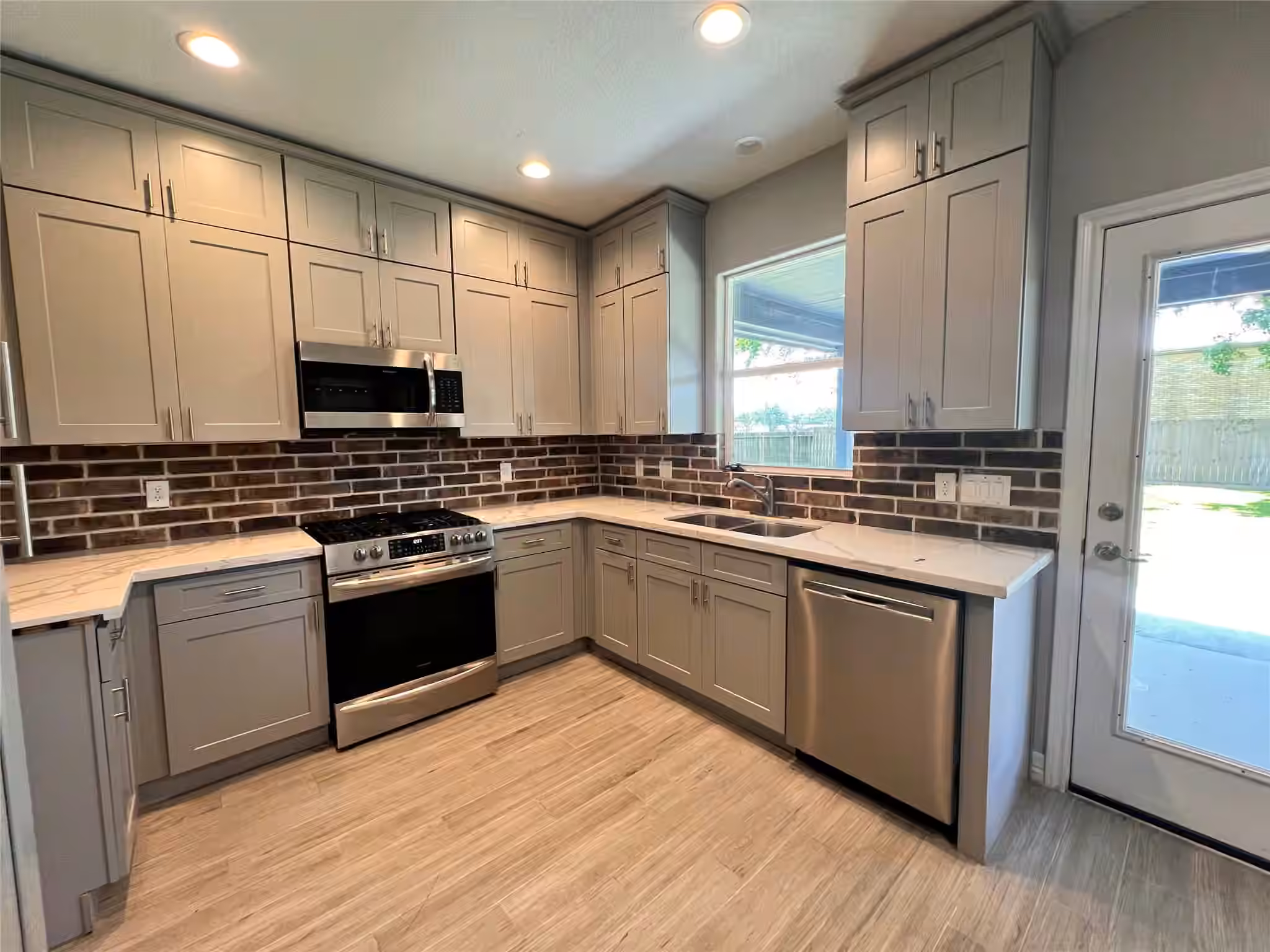 Photo 6 of 715 Seydler Street, East Bernard, TX