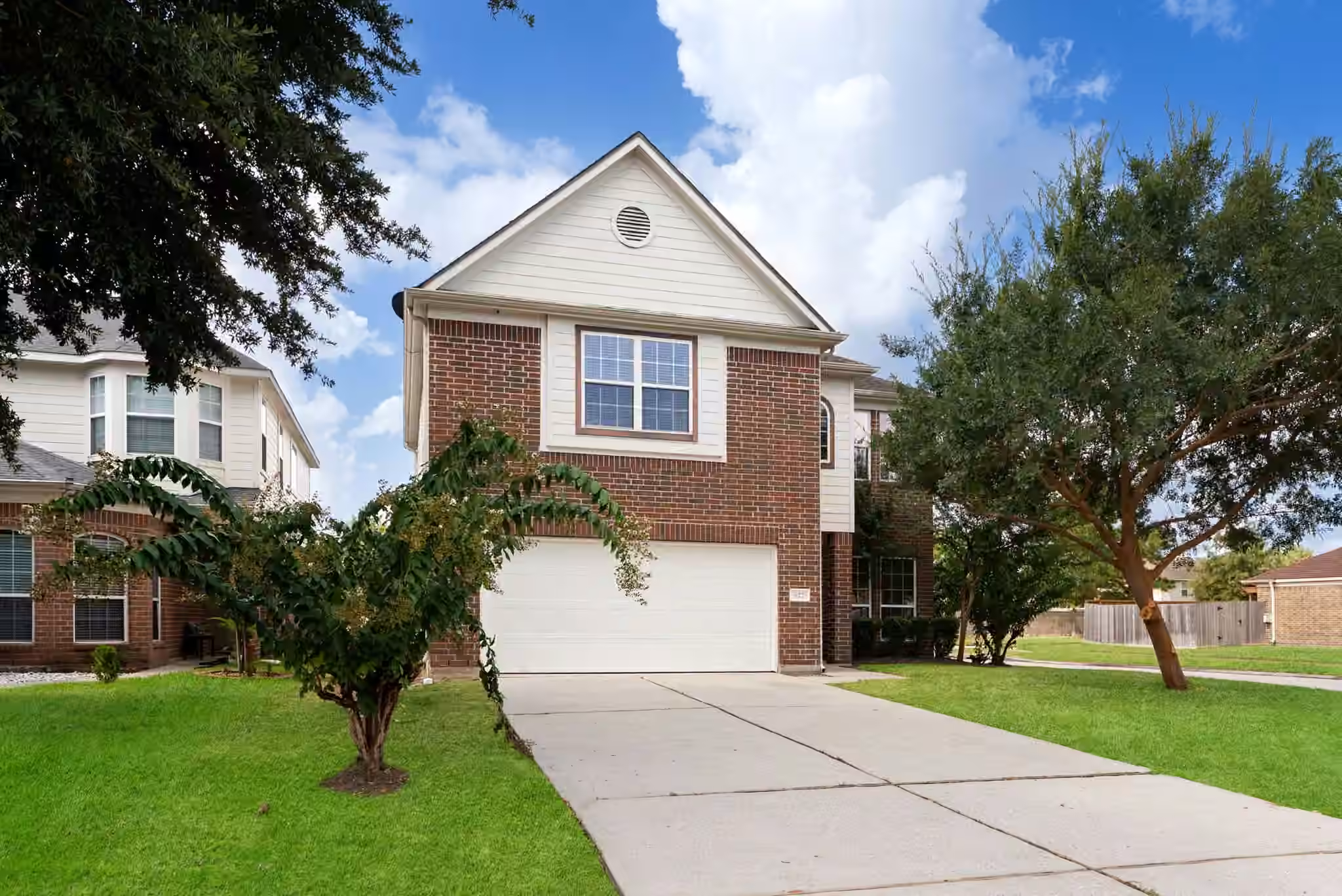 Photo 2 of 927 Northgate Springs Drive, Spring, TX