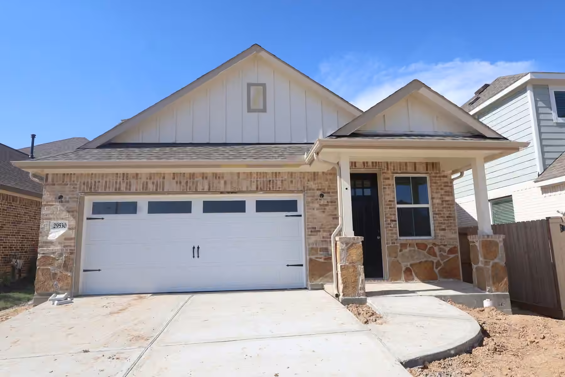 Photo 2 of 29530 Barnview Drive, Waller, TX