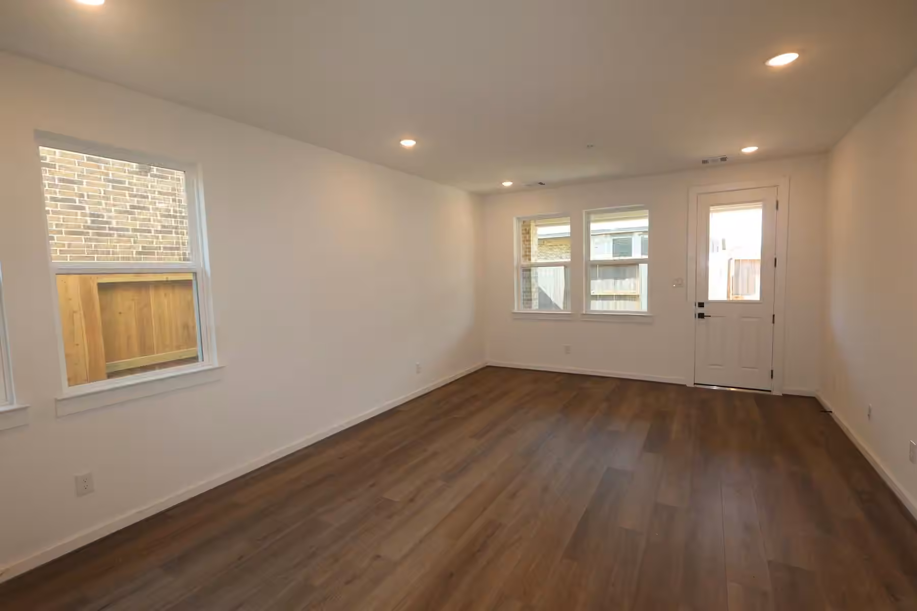Photo 5 of 29530 Barnview Drive, Waller, TX