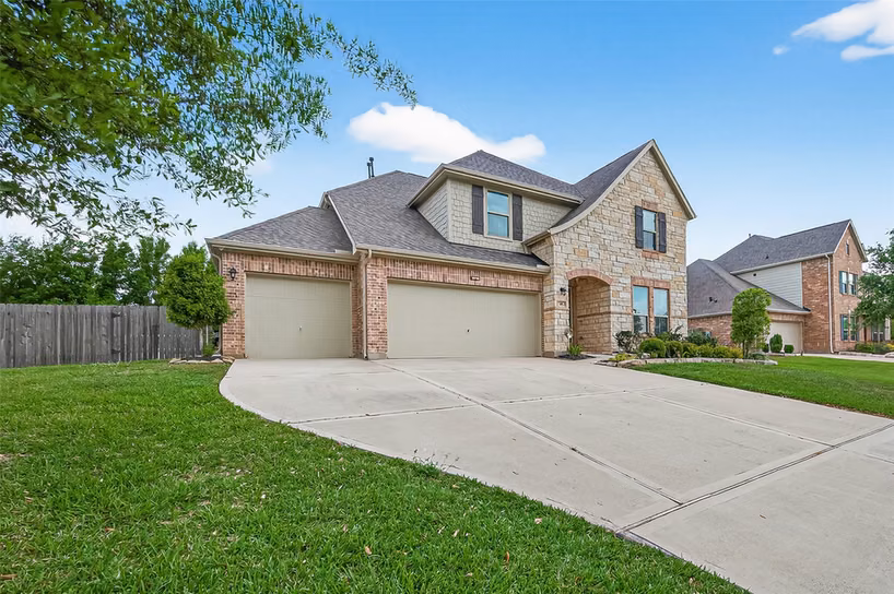 Photo 2 of 95 Rivercove Lane, Richmond, TX