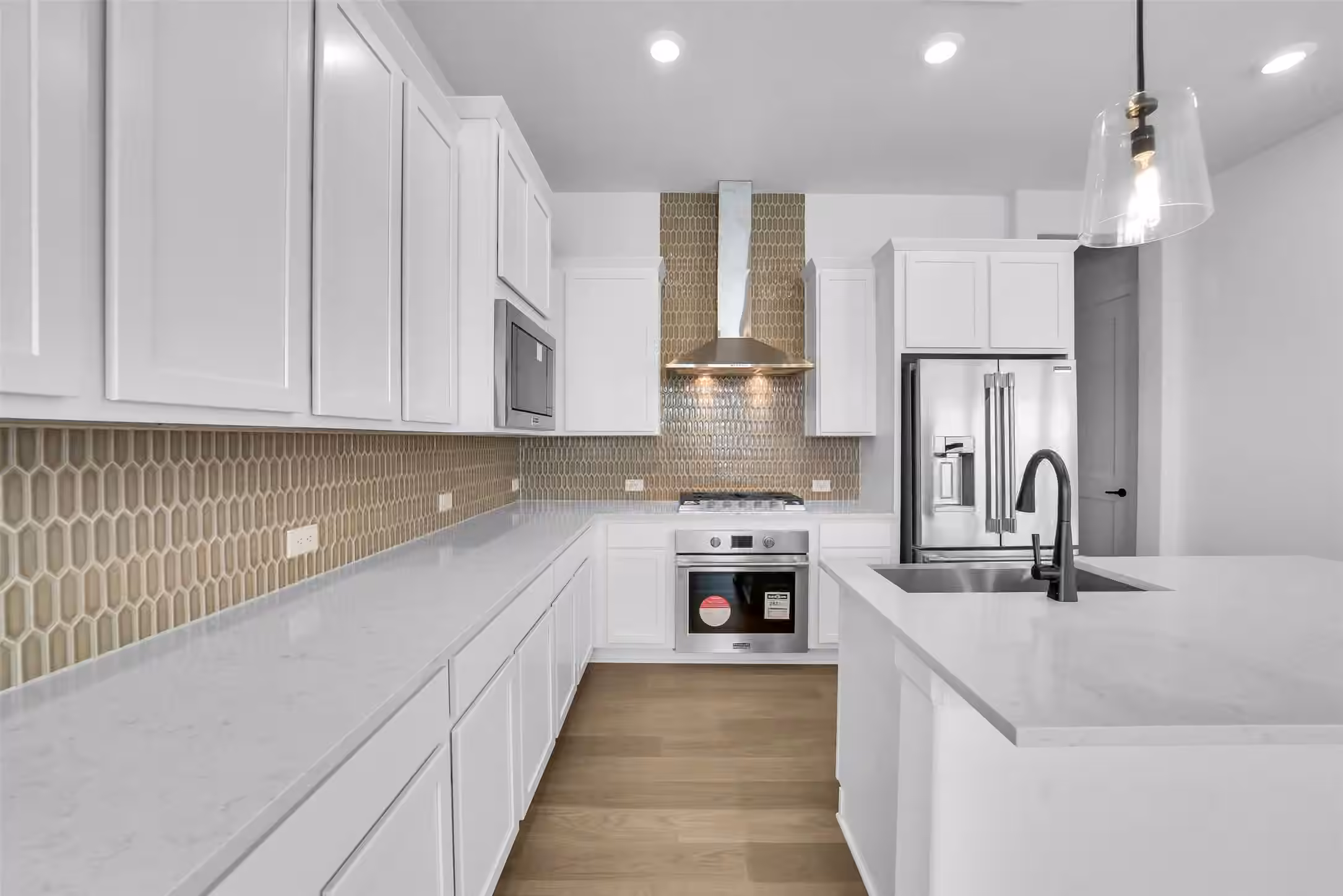 Photo 7 of 3211 Royal Oaks Hollow Lane, Houston, TX