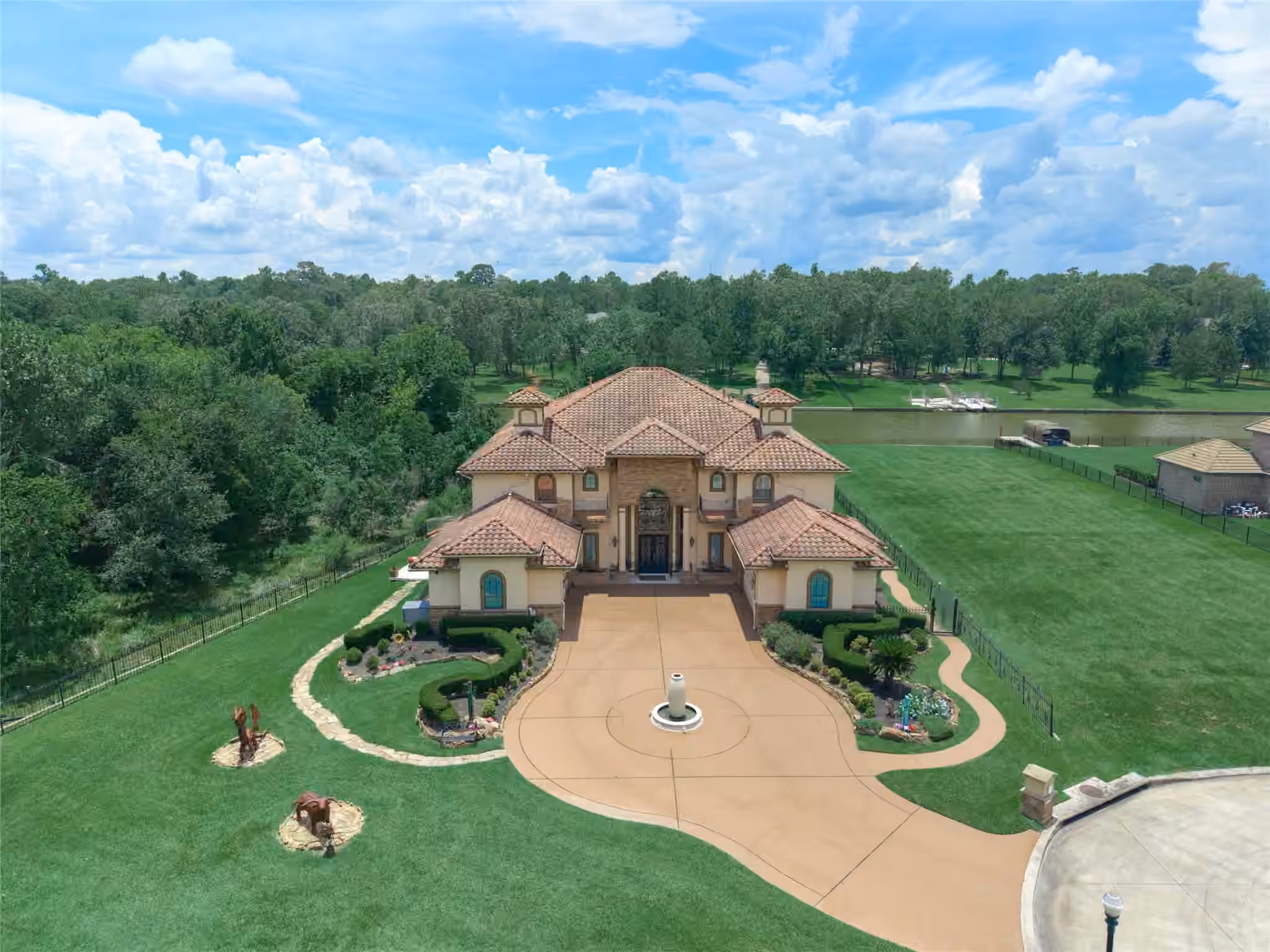 Photo 2 of 11503 Renaissance Drive, Montgomery, TX
