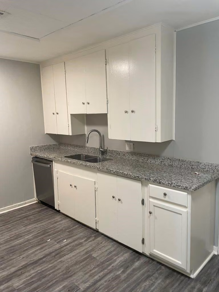 Photo 6 of 905 N Arcola Street, Angleton, TX