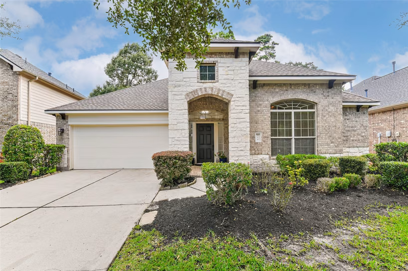Photo 2 of 106 Winslow Hill Place, Montgomery, TX