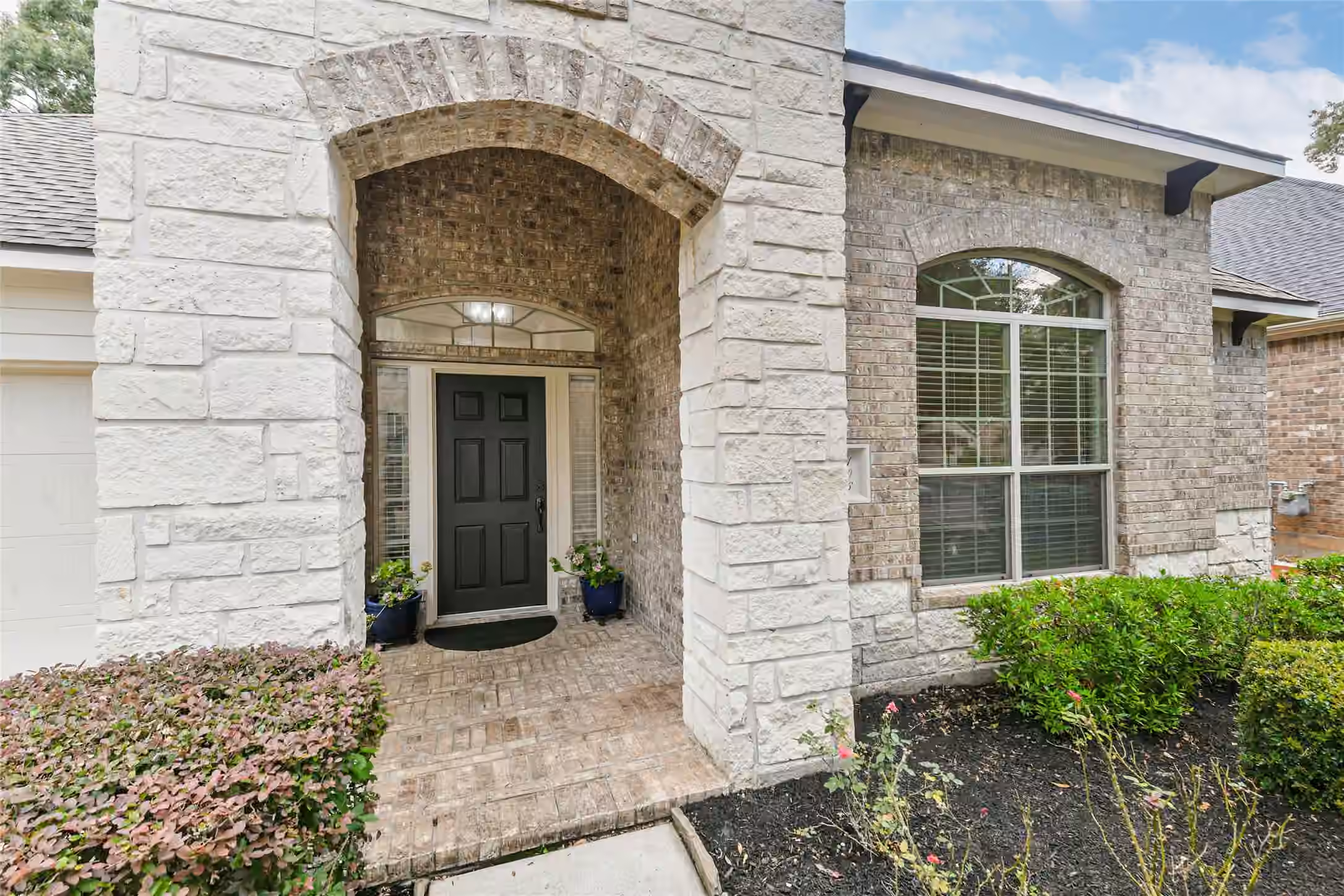 Photo 4 of 106 Winslow Hill Place, Montgomery, TX
