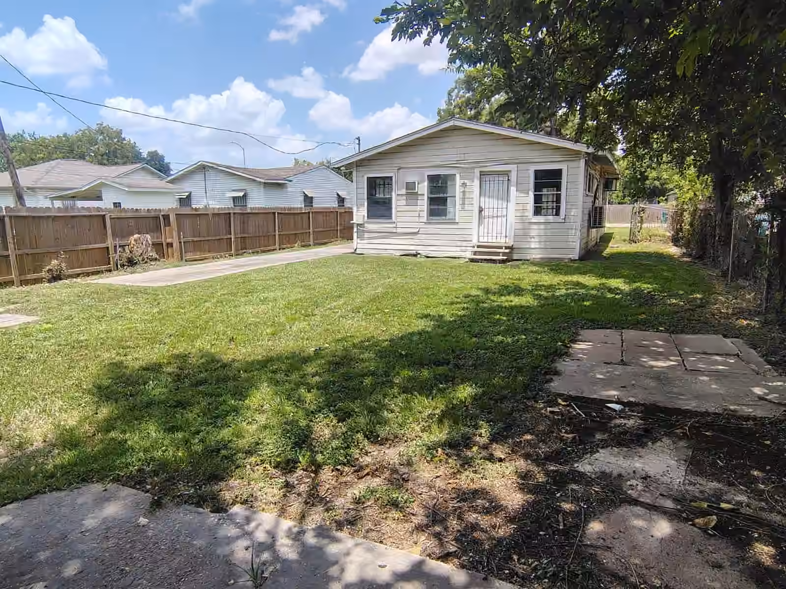 Photo 4 of 242 Bolden Street, Houston, TX