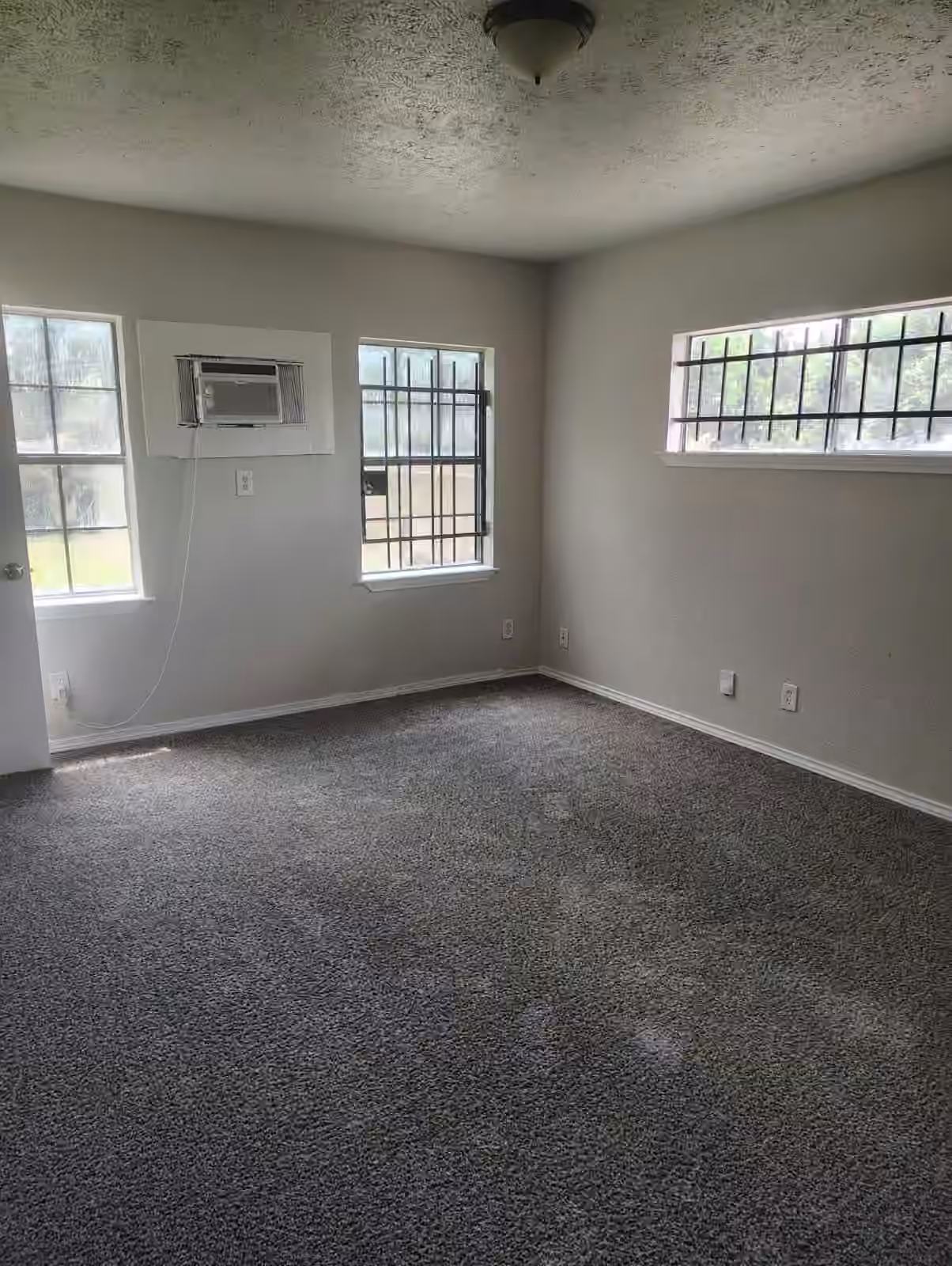 Photo 5 of 242 Bolden Street, Houston, TX