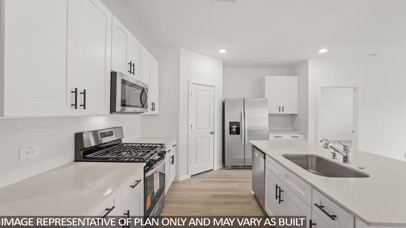 Photo 5 of 16450 Pinebrook Leaf Lane, Magnolia, TX
