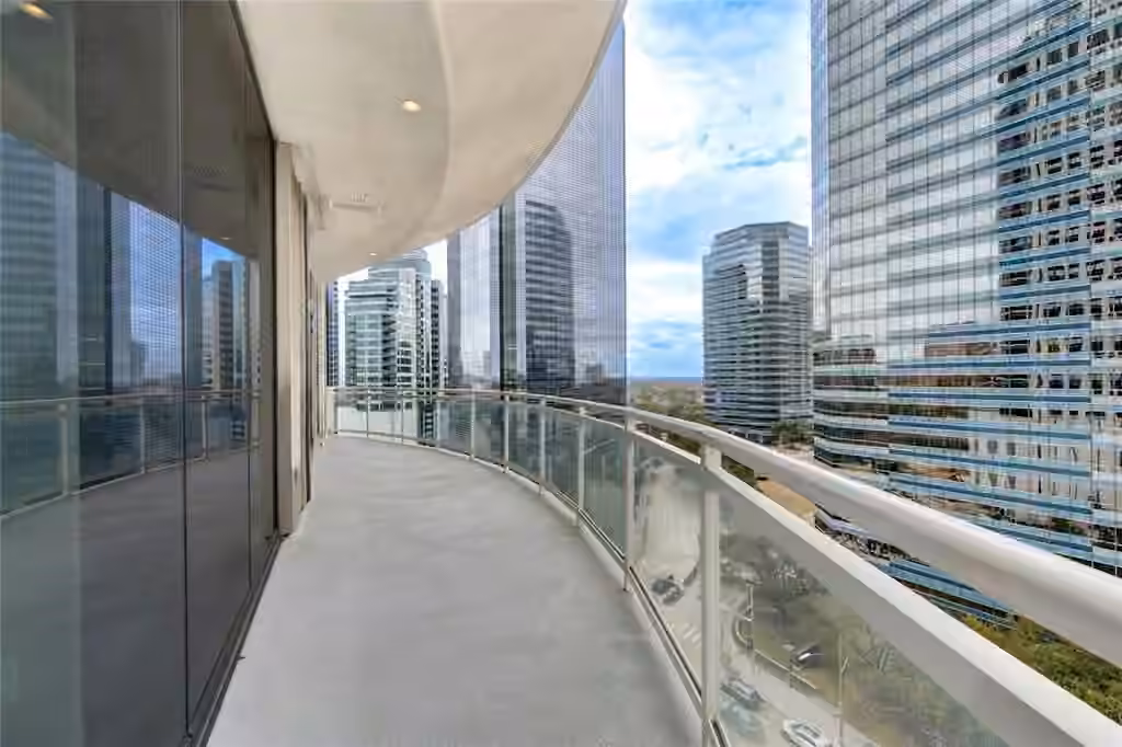 Photo 6 of 1409 Post Oak Boulevard 1003, Houston, TX