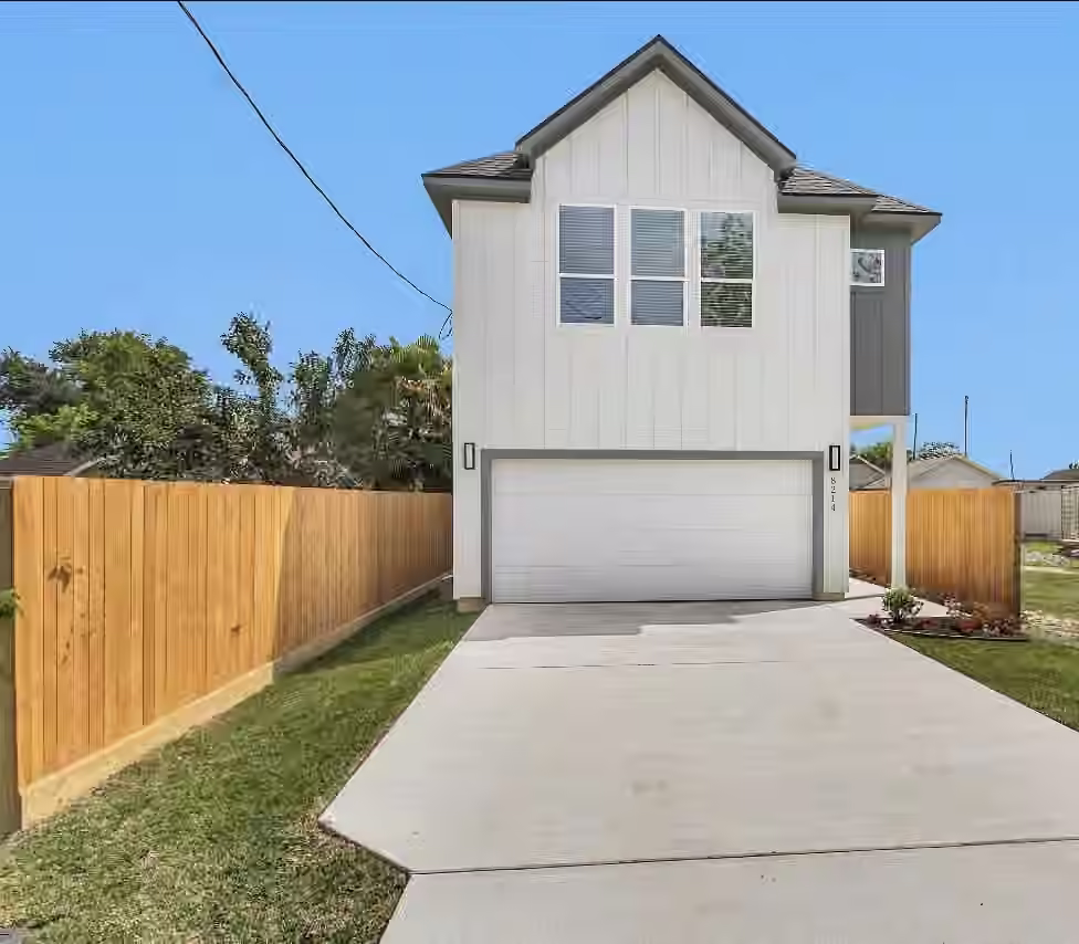 Photo 4 of 8214 Cowart Street, Houston, TX