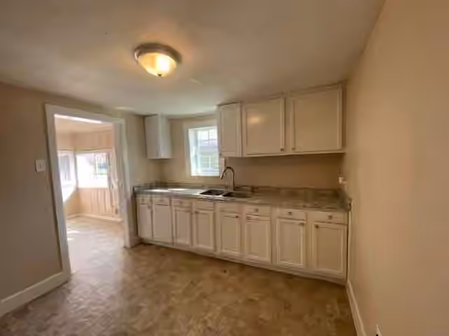 Photo 4 of 4843 Shreveport Boulevard, Houston, TX