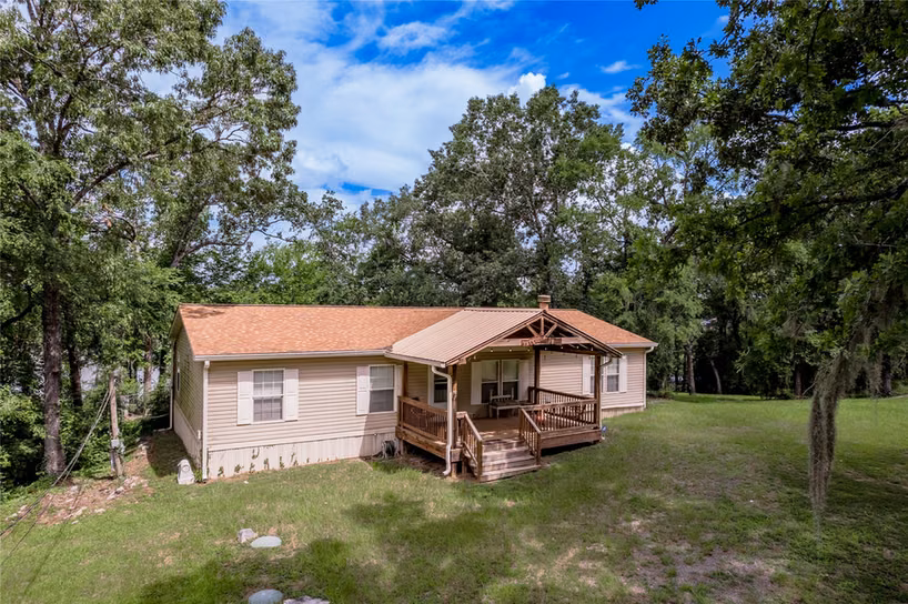 Photo 3 of 221 Chestnut Bend, Huntsville, TX