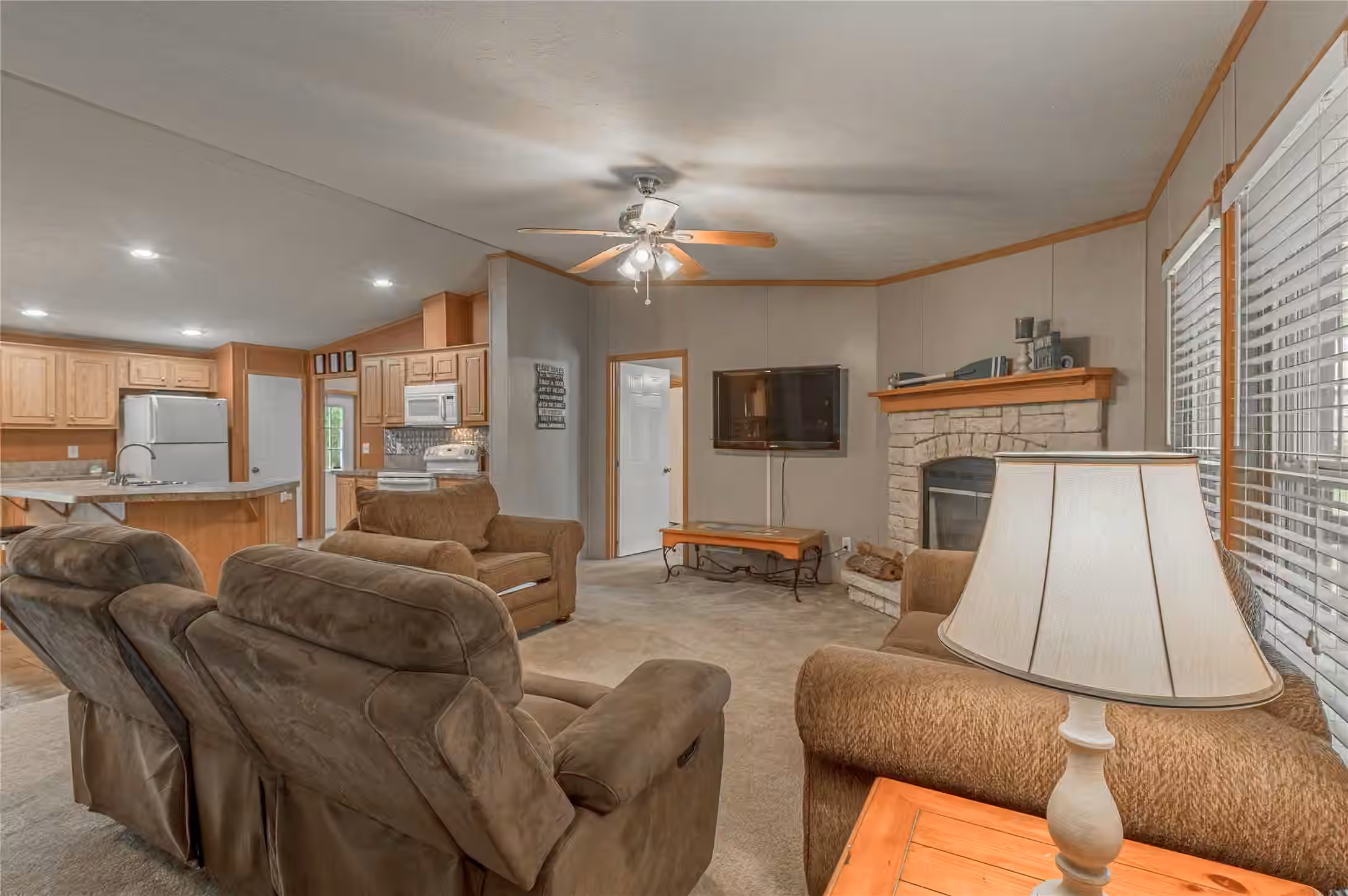 Photo 7 of 221 Chestnut Bend, Huntsville, TX