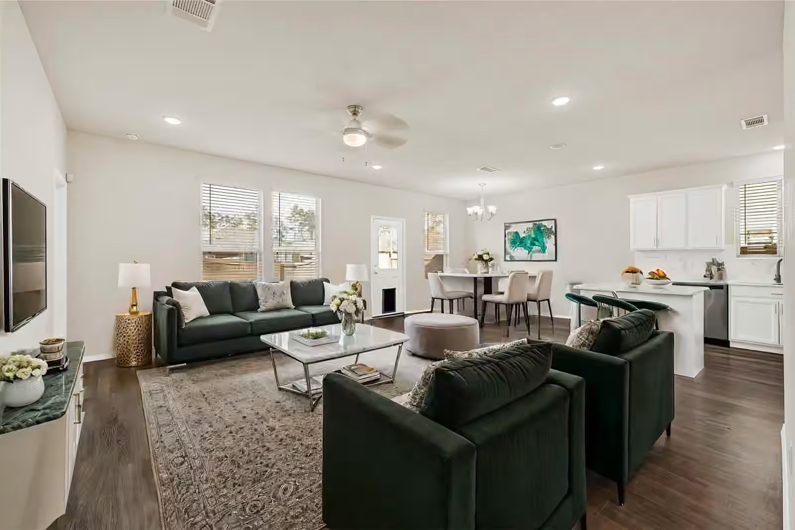 Photo 7 of 2210 Timberland Country Court, Conroe, TX