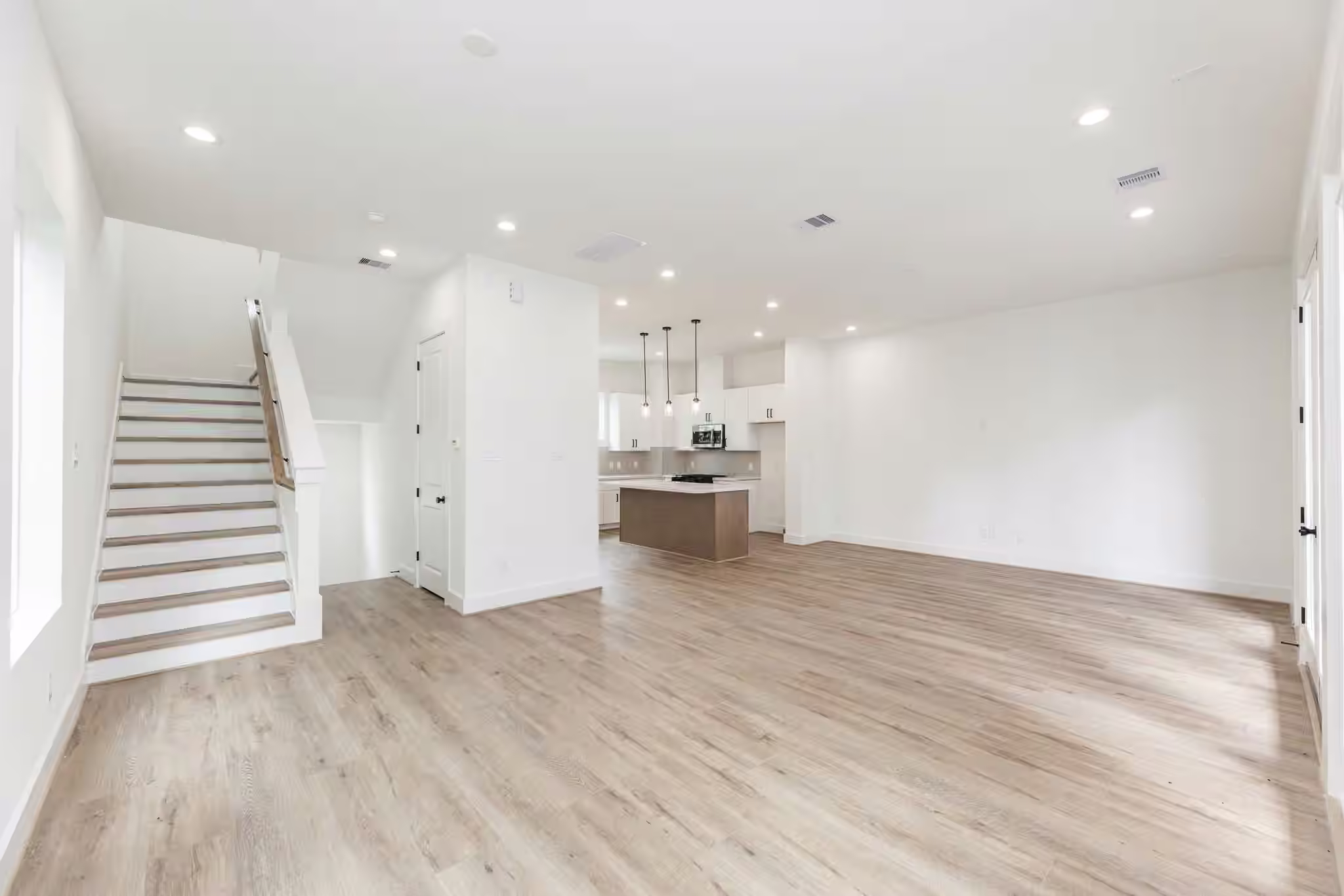 Photo 4 of 905 Quitman Street A, Houston, TX